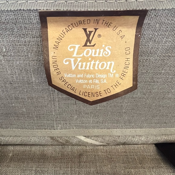 **SOLD**. LOUIS VUITTON 1980 vintage suitcase AUTHENTIC - Picture 7 of 8